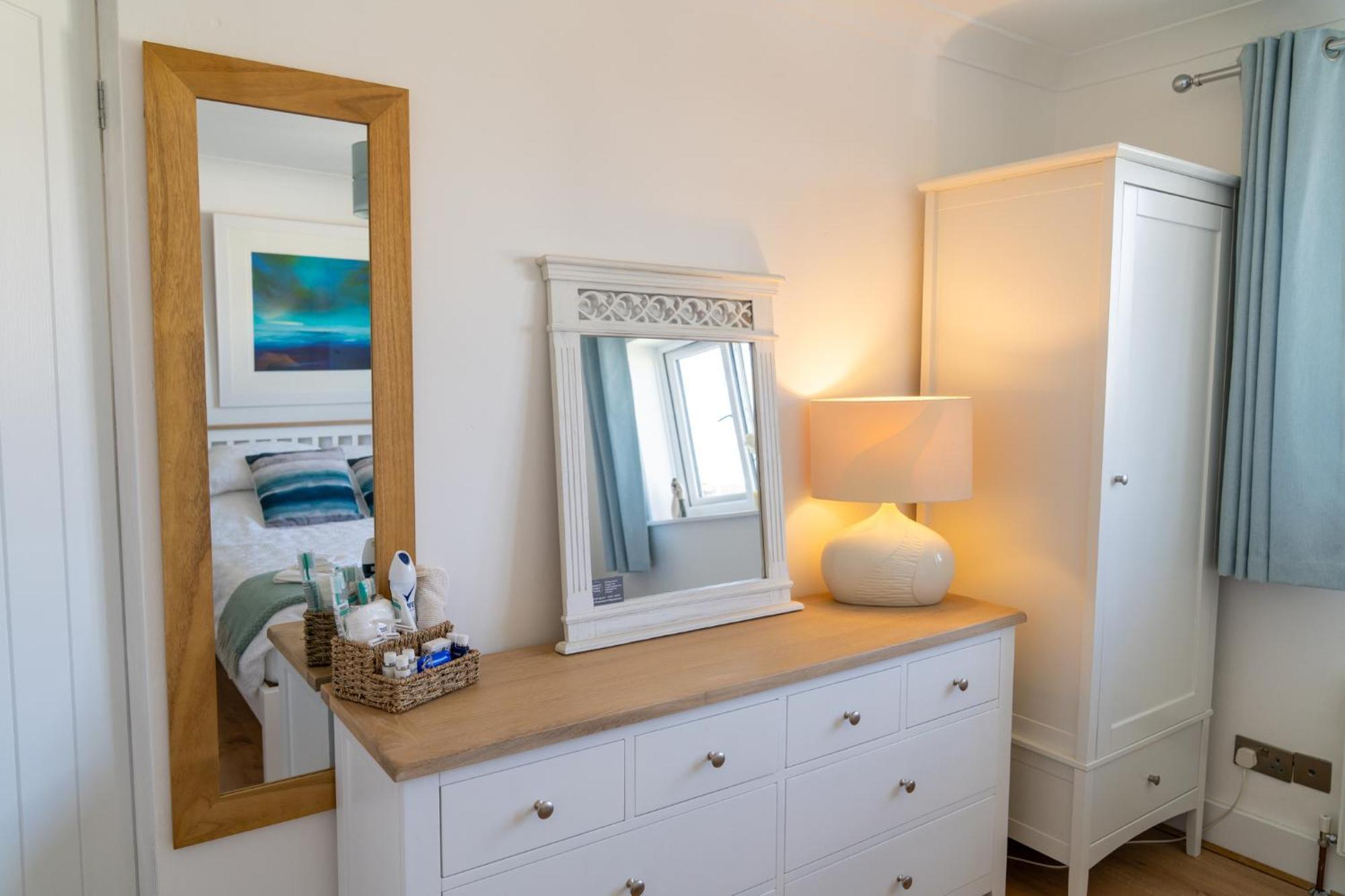 Trethvor House Ensuite Double Room With Free Parking In Quiet Residential Area Пэдстоу Экстерьер фото